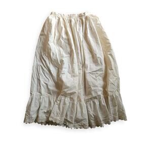 Saks Fifth Avenue Victorian women's petticoat Skirt Size 8